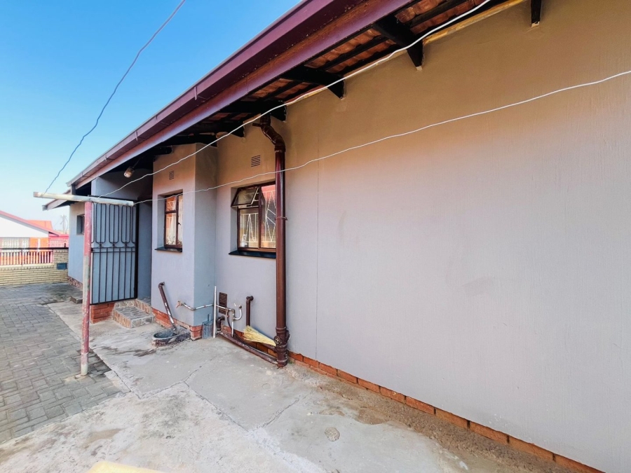 3 Bedroom Property for Sale in Blomanda Free State